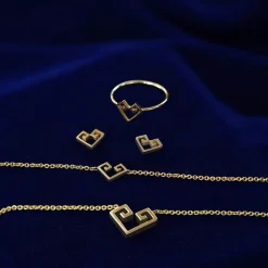 Chere Heart Ring