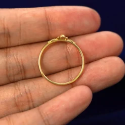 Curvy Bee Ring