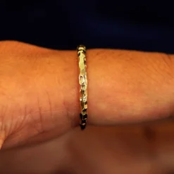 Curvy Hammered Band
