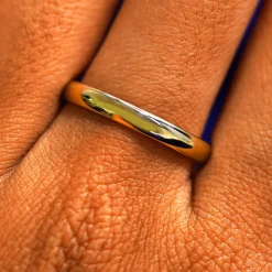 Curvy Mirror Band