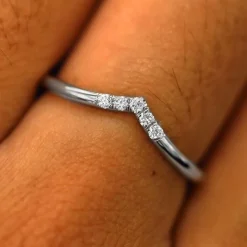 Diamond Chevron Band
