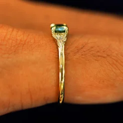 Green Diamond Leaves Ring