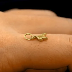 3 Leaves Charm
