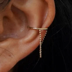 Line Cuff With Chain