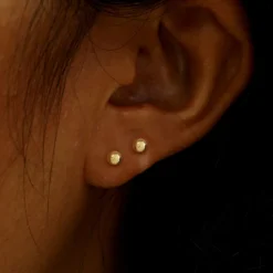Medium Ball Flatback Piercing