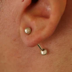 Medium Straight Barbell Piercing