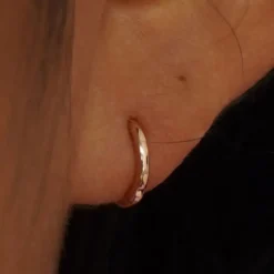 Mini Curvy Huggie Hoops