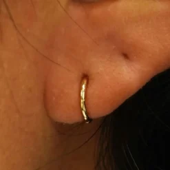 Mini Seamless Huggie Hoops / Piercing