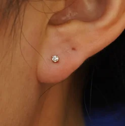 2mm Diamond Flatback Piercing