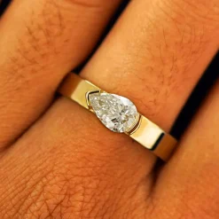 Pear Lab Diamond Ring