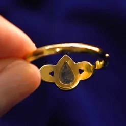 Pear Salt and Pepper Diamond Leaves Ring