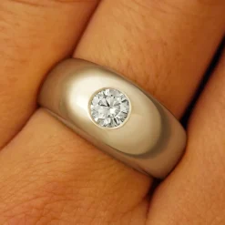 Round Lab Diamond Puffy Signet Ring