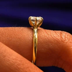 Round Lab Diamond Ring