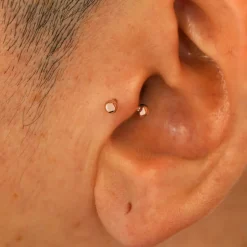 Small Curved Barbell Piercing