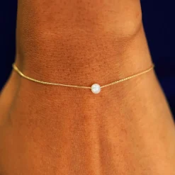 Small Pearl Slide Bracelet