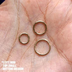 Small Seamless Huggie Hoops / Piercing