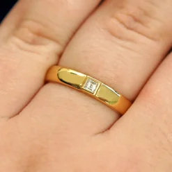Square Carre Cut Diamond Band