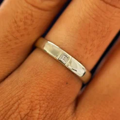 Square Carre Cut Diamond Band